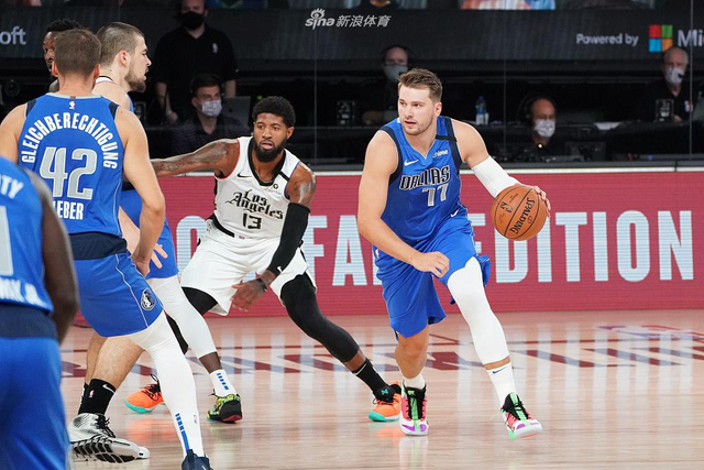 从利物浦崭 从利物浦崭