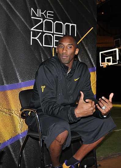 轻微发青的 轻微发青的