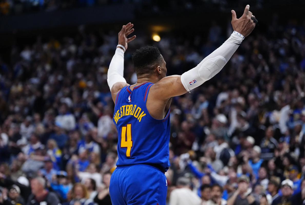 深圳男篮官方辟谣：欠薪28月资金链断裂+球员转会不实 将法律维权